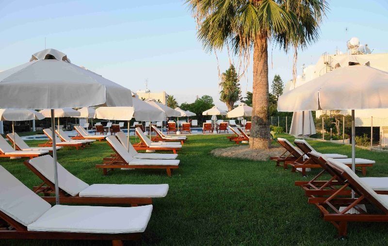Frixos Suites Hotel Apts Voroklini Exterior foto